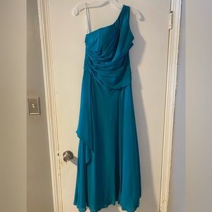 David’s bridal one shoulder bridesmaids dress